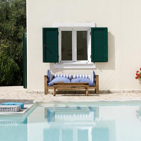 Villa Melissonia Agios Stefanos  Buitenkant foto